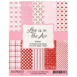 REPRINT Paperpack "Love is in the Air"
